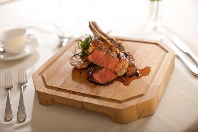 The Farmhouse Hotel And Restaurant Saint Saviour Restaurang bild