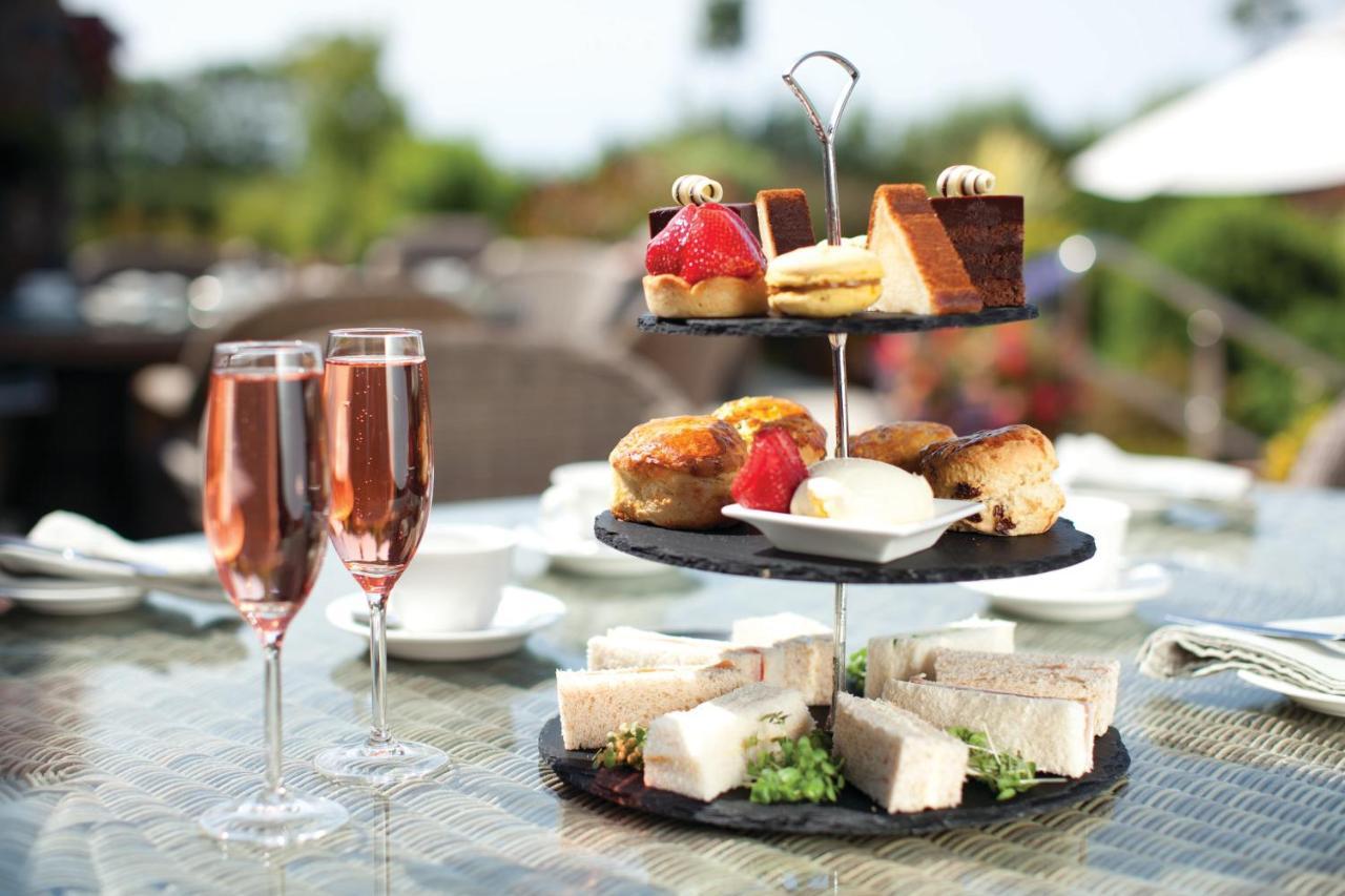 The Farmhouse Hotel And Restaurant Saint Saviour Restaurang bild
